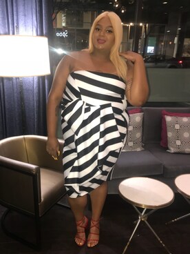 「stripes」｜「アイテム（ワンピース/ドレス）」を使った、Imani Alicia Smithさん（レディース・175cm）の夏コーディネート