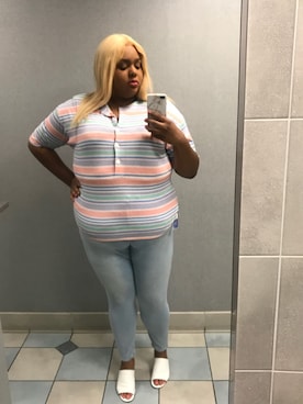 「Kenneth Cole（ケネスコール）のアイテム」を使った、Imani Alicia Smithさん（レディース・175cm）の夏コーディネート
