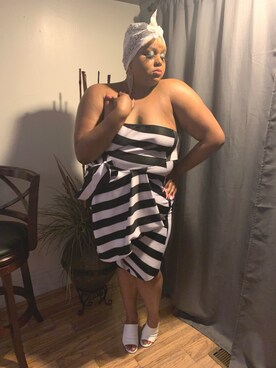 「stripes」｜「アイテム（ワンピース/ドレス）」を使った、Imani Alicia Smithさん（レディース・175cm）の春コーディネート