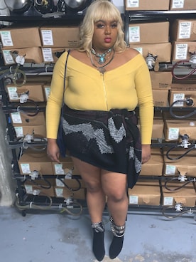 「fall style」｜「アイテム（バッグ）」を使った、Imani Alicia Smithさん（レディース・175cm）の秋コーディネート