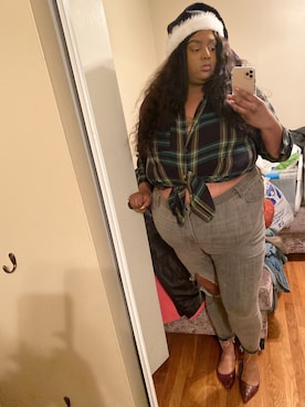 「plaid」｜「アイテム（帽子）」を使った、Imani Alicia Smithさん（レディース・175cm）の冬コーディネート