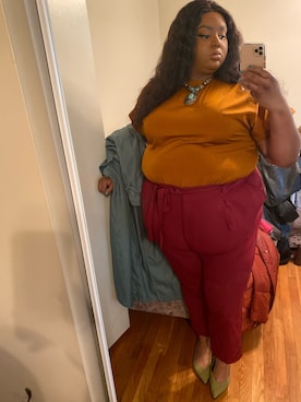 「asos」｜「アイテム（トレンチコート）」を使った、Imani Alicia Smithさん（レディース・175cm）の春コーディネート