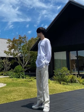 「ホワイトスニーカー」｜「アイテム（スラックス）」を使った、翔貴さん（メンズ・174cm）の秋コーディネート