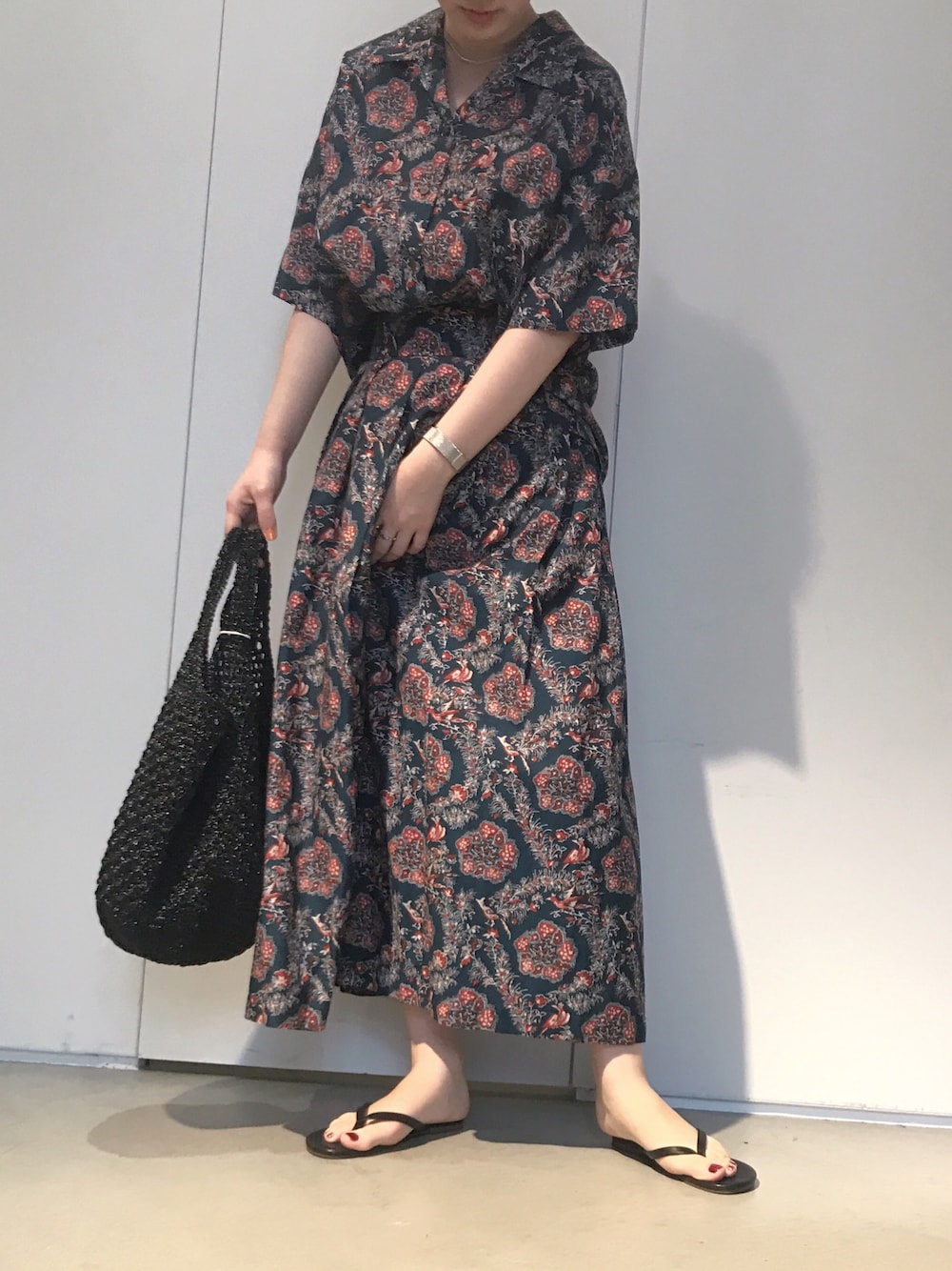「柄シャツ、柄スカート、セットアップ、ゆるコーデ、リラックススタイル、シンプル、シャツスタイル、スカート、カジュアル、フレアスカート」｜「cardo fabricaのC/Cu60ローン / プロバンスプリント 開衿シャツ（シャツ/ブラウス、ブルー系）」を使った、よこさん（レディース・164cm）の夏コーディネートの1枚目の写真