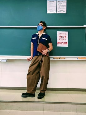 「glamb（グラム）のアイテム（チノパンツ）」を使った、眼鏡教員（佐藤三矢）さん（メンズ・176cm）の夏コーディネート