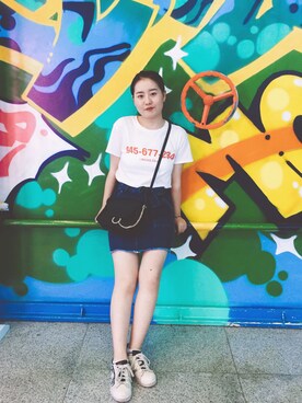 「Bershka（ベルシュカ）のアイテム（Tシャツ/カットソー、ホワイト系）」を使った、synn0428さん（レディース）の秋コーディネート