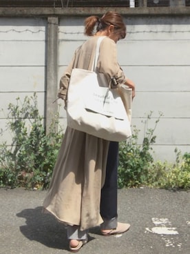 「ビッグトート」｜「アイテム（ジャケット/アウター）」を使った、おまゆさん（レディース・154cm）の春コーディネート