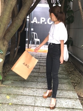 「クリアサンダル」｜「アイテム（財布/小物）」を使った、おまゆさん（レディース・154cm）の夏コーディネート