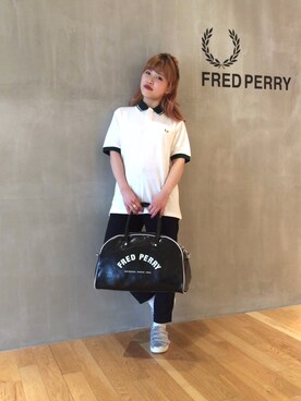 FRED PERRYのボストンバッグを使った人気ファッションコーディネート