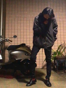 「靴下チラ見せ」｜「アイテム（ブルゾン）」を使った、katuuuoさん（メンズ・165cm）の冬コーディネート
