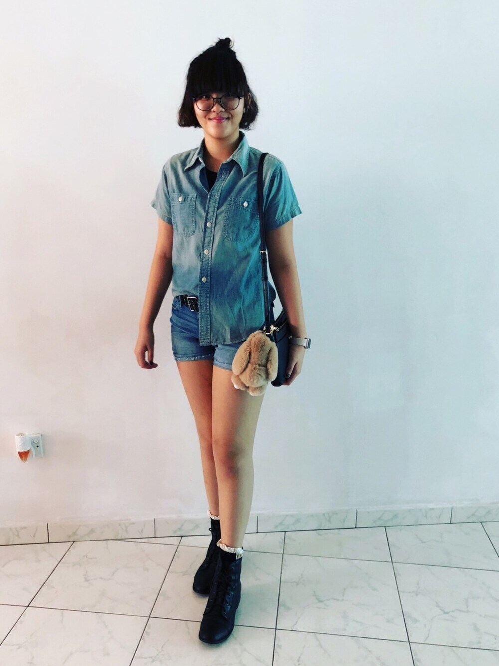 「ootd、spring、denim on denim、shorts、denimondenim」｜「POLO RALPH LAURENのアイテム（シャツ/ブラウス、ブルー系）」を使った、nanaさん（レディース・170cm）の春コーディネートの1枚目の写真