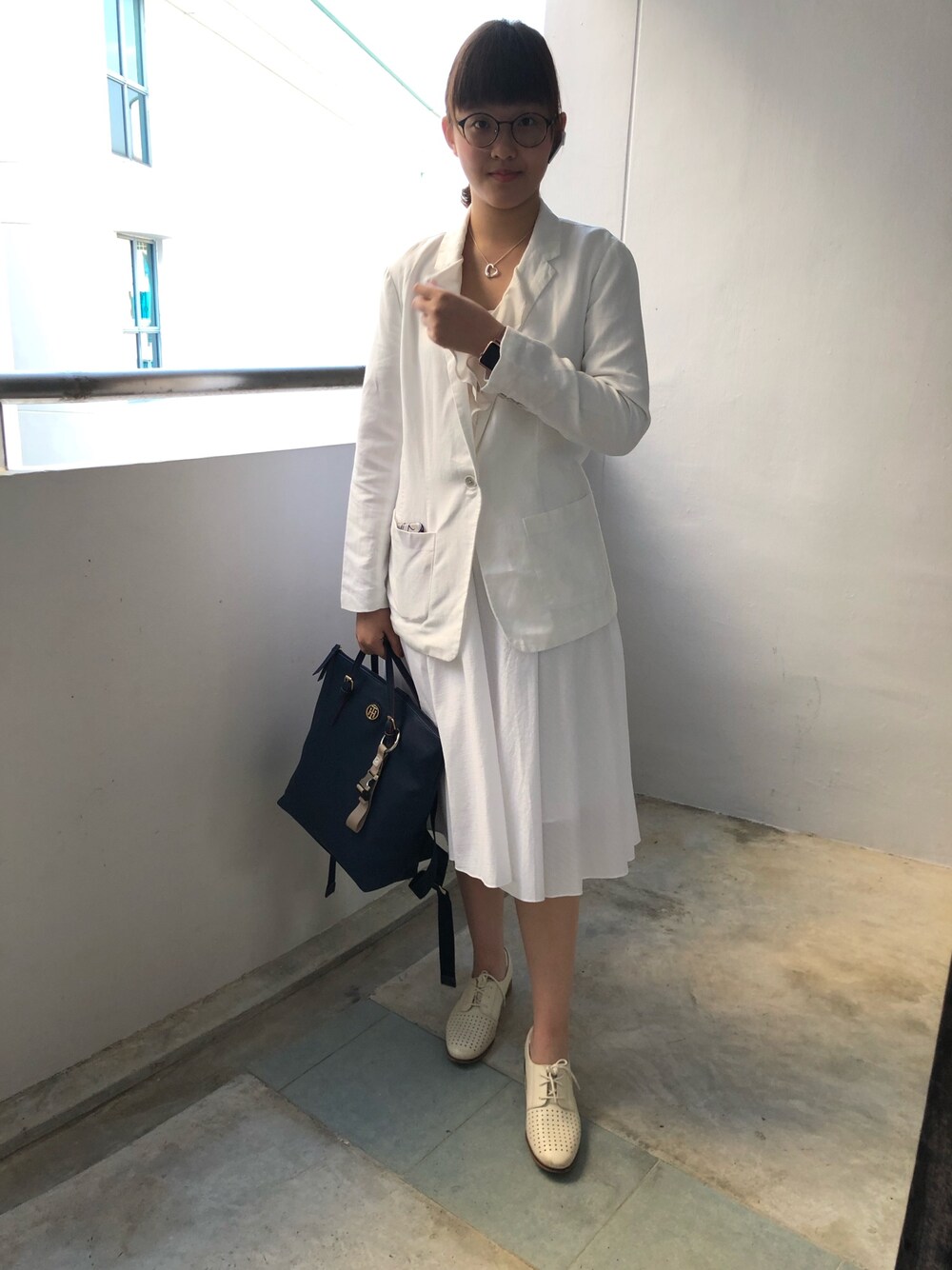 「OL、streetwear、office style」｜「OLD NAVYのlinen blazer（その他アウター、ホワイト系）」を使った、nanaさん（レディース・170cm）の冬コーディネートの1枚目の写真