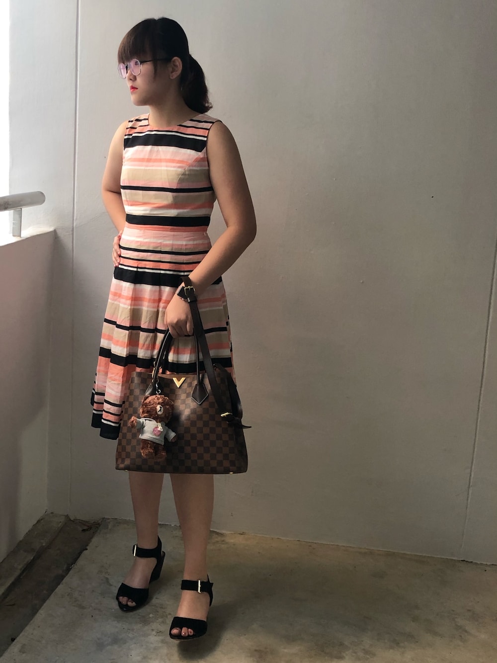 「ootd、fashion、stripes、LouisVuitton」｜「TOMMY HILFIGERのアイテム（ワンピース、その他）」を使った、nanaさん（レディース・170cm）の冬コーディネートの1枚目の写真