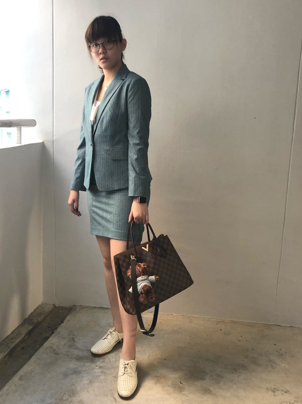 「Matching set、Monday Blue 、LouisVuitton、tiffany&co、ootd、office style」｜「Banana Republicのアイテム（スカート、ブルー系）」を使った、nanaさん（レディース・170cm）の春コーディネートの1枚目の写真