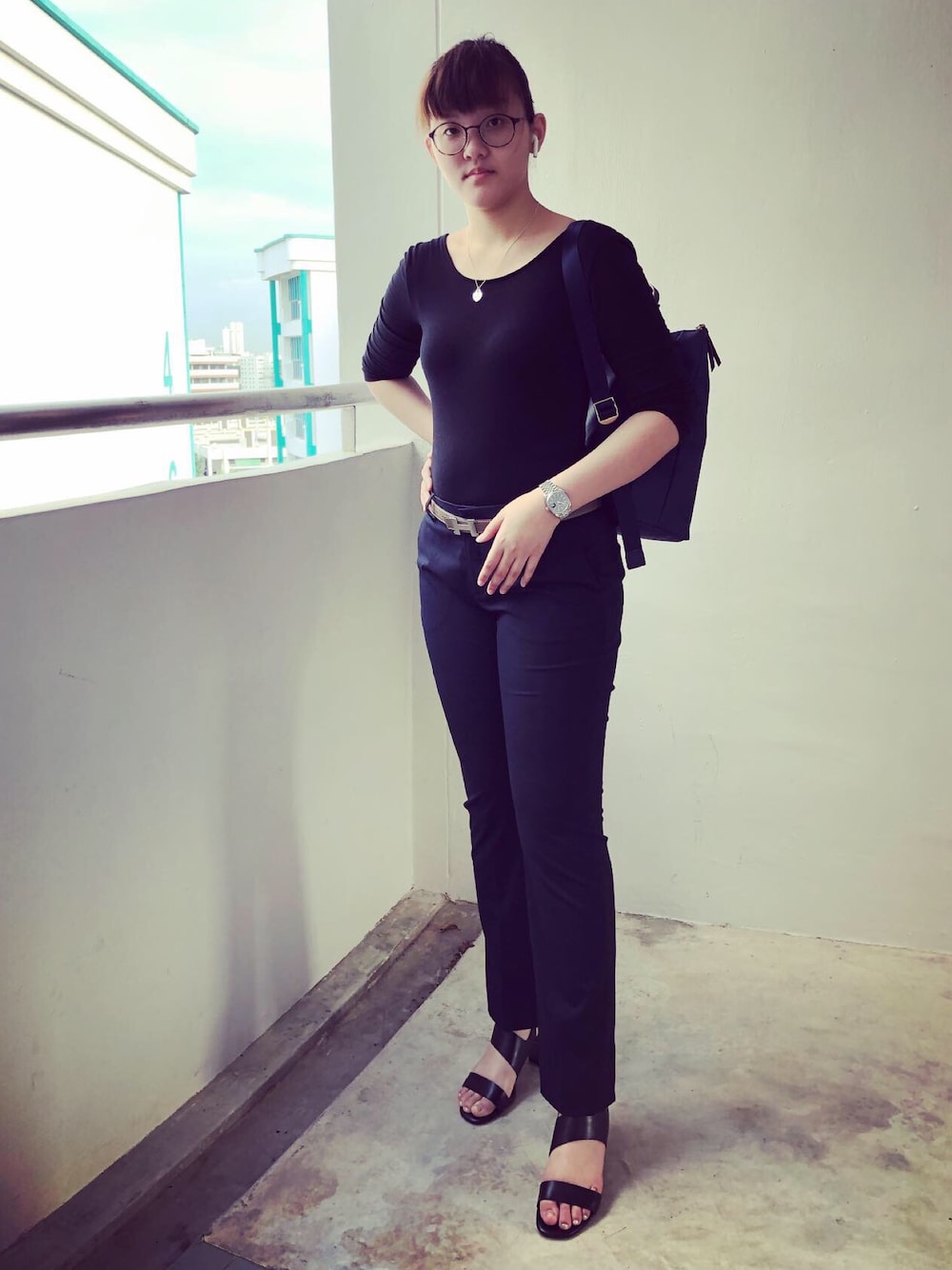 「summer、ootd、office style、ALL BLACK、ROLEX、HERMES、bodysuit」｜「GAPのアイテム（Tシャツ/カットソー、ブラック系）」を使った、nanaさん（レディース・170cm）の夏コーディネートの1枚目の写真