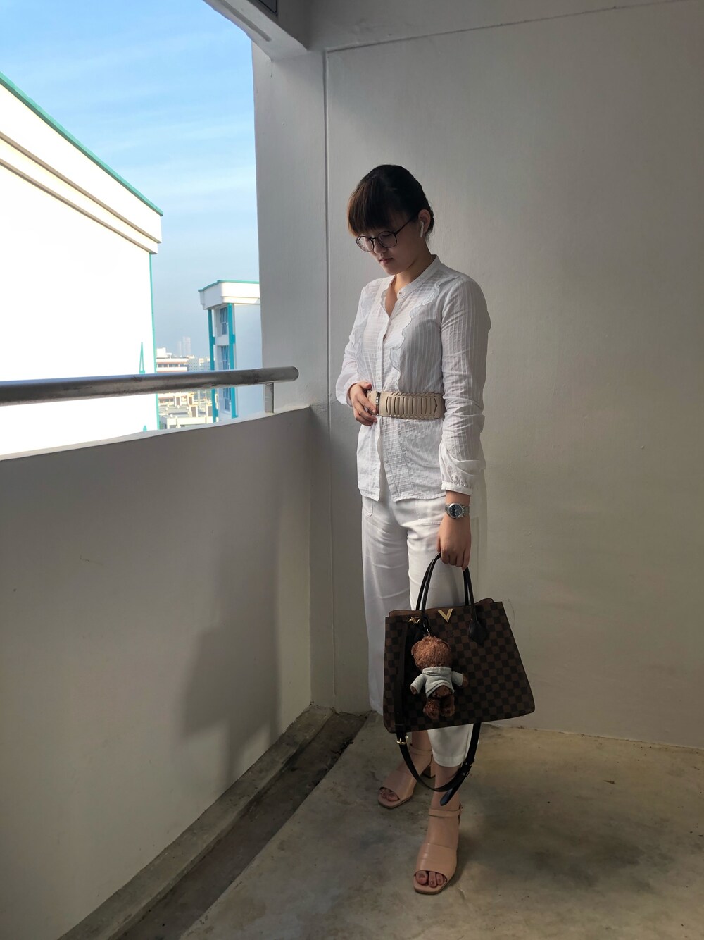 「ootd、summer、all white」｜「TOMMY HILFIGERのcollarless ruffles front （シャツ/ブラウス、ホワイト系）」を使った、nanaさん（レディース・170cm）の夏コーディネートの1枚目の写真