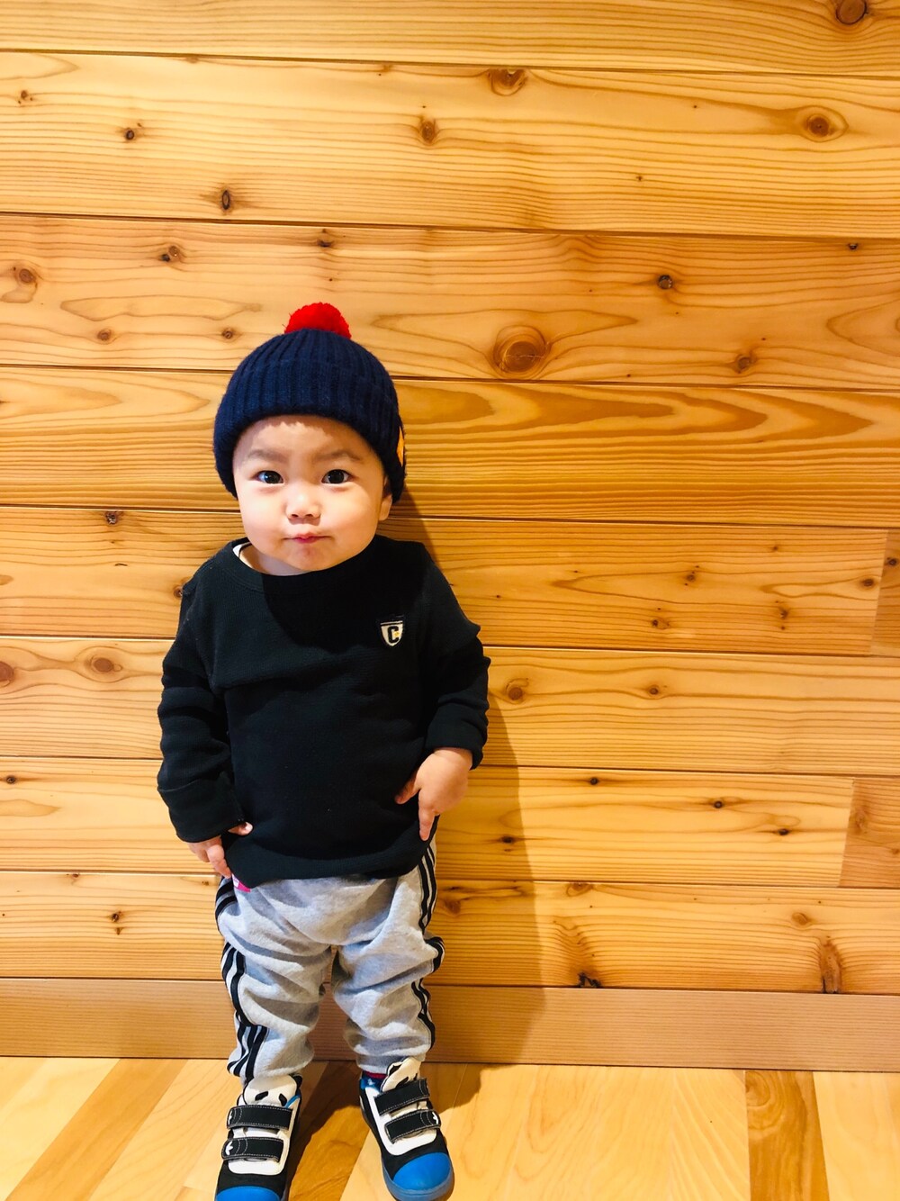 「1歳6ヶ月」｜「THE NORTH FACEのアイテム（ニットキャップ/ビーニー、ブラック系）」を使った、Eitoさん（キッズ・90cm）の冬コーディネートの1枚目の写真