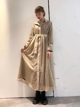 「Dr. Martens（ドクターマーチン）のDr.ﾏｰﾁﾝ　1460　8ホール（ブーツ）」を使った、cameronさん（レディース・167cm）の秋コーディネート