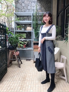 「Ted Baker（テッドベーカー）のアイテム（バッグ）」を使った、Karin Fengさん（レディース・168cm）の冬コーディネート