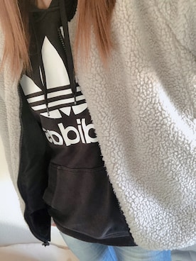 「adidas（アディダス）のアイテム（パーカー）」を使った、macaronさん（レディース・160cm）の冬コーディネート