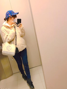 「Rady（レディー）のアイテム（バッグ）」を使った、みんみんさん（レディース・161cm）の冬コーディネート