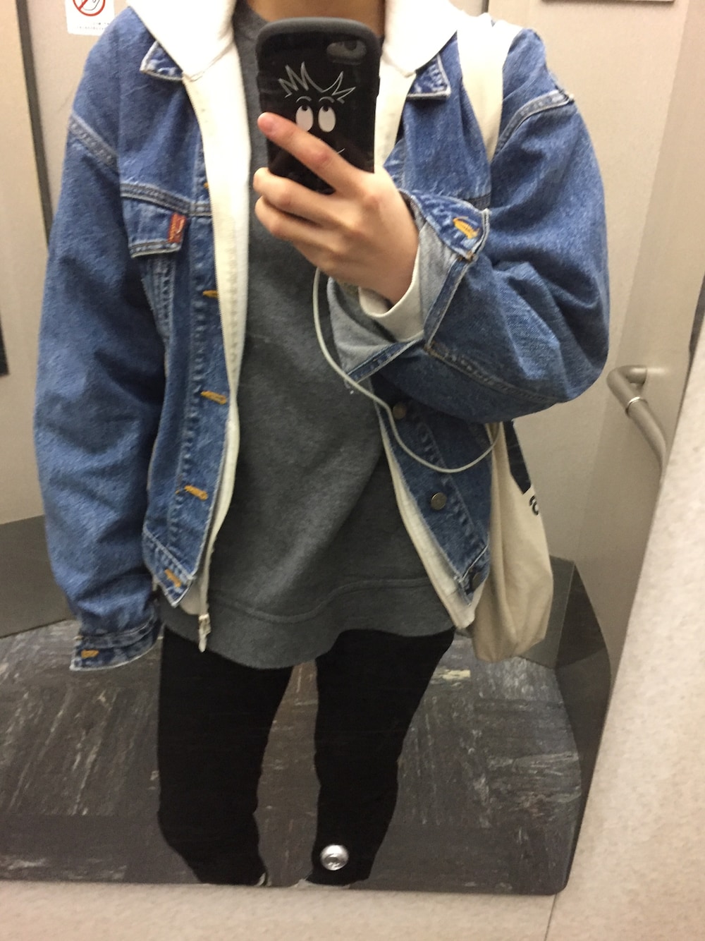 「H&M、ノースフェイス、アベイル、THE NORTH FACE、Avail、NIKE」｜「NIKEのNIKE / FRENCH TERRY CREW（スウェット、グレー系）」を使った、yuzuさん（レディース・158cm）の秋コーディネートの1枚目の写真