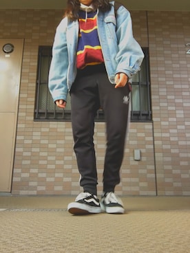 「アディダスオリジナルス」｜「アイテム（その他トップス）」を使った、kannaさん（レディース・159cm）の冬コーディネート