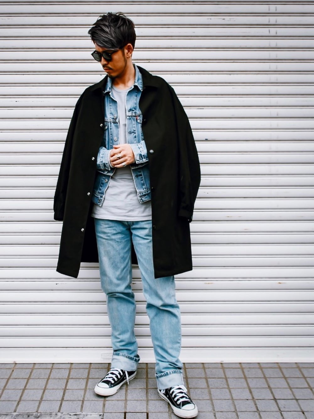 「burberry、Levi's、levis 501、converse、バーバリー、リーバイス、リーバイス501、コンバース、コンバース オールスター、コンバース ハイカット」｜「BURBERRYのアイテム（ナイロンジャケット、ブラック系）」を使った、Ryu829さん（メンズ・176cm）の春コーディネートの1枚目の写真