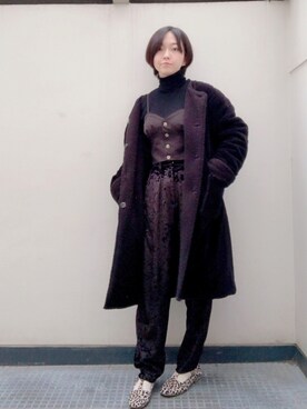 「UNIQLO（ユニクロ）の黒のタートルネック（ニット/セーター、ブラック系）」を使った、しいなさん（レディース・155cm）の冬コーディネート