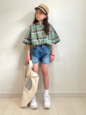 「RADCHAP（ラッドチャップ）のアイテム（パンツ）」を使った、kii_memeさん（キッズ・130cm）の春コーディネート