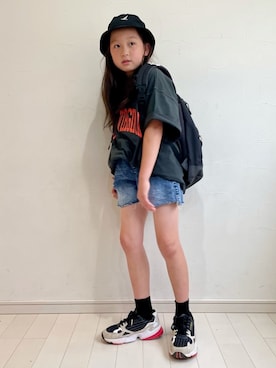 「RADCHAP（ラッドチャップ）のアイテム（パンツ）」を使った、kii_memeさん（キッズ・130cm）の春コーディネート