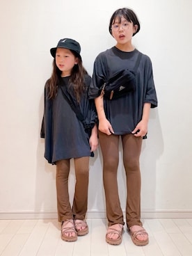 「Bee des Bee（ビーデスビー）のアイテム（パンツ）」を使った、kii_memeさん（キッズ・130cm）の春コーディネート