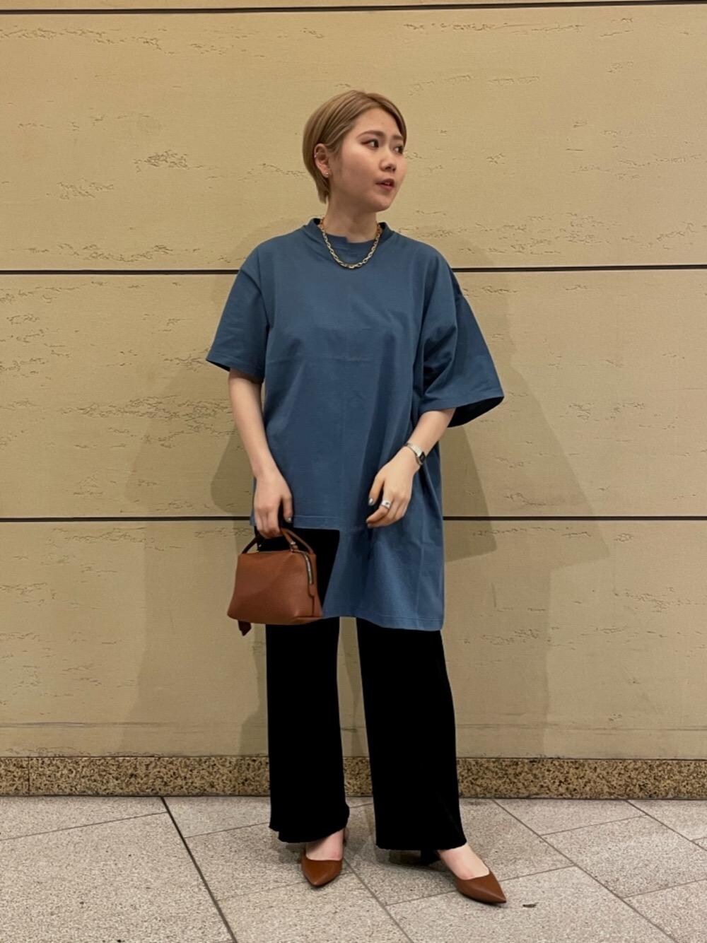 「UNITED ARROWSのUWCS VLM チェーン ネックレス（ネックレス、ゴールド系）」を使った、田伏　希望さん（レディース・156cm）の春コーディネートの1枚目の写真