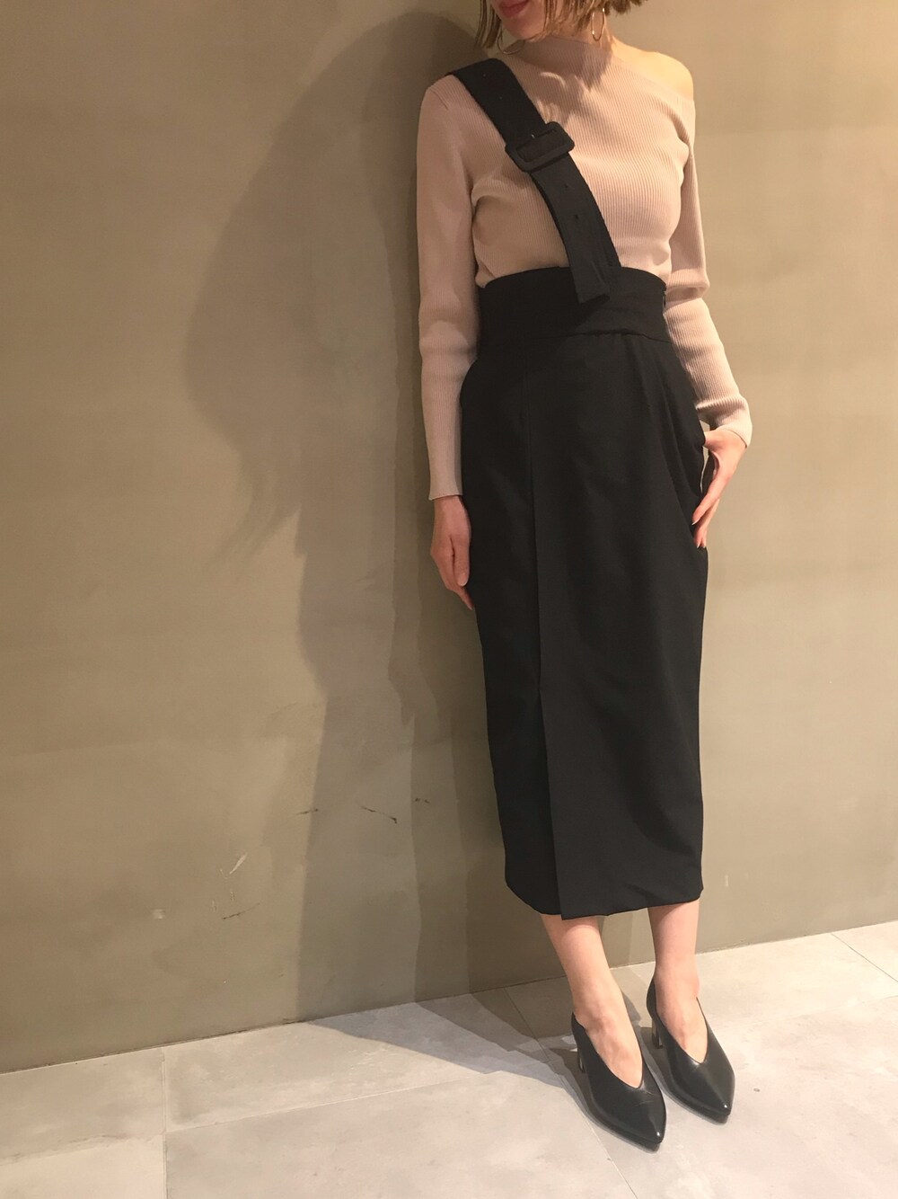 ワンショルダースカート」の人気ファッションコーディネート - WEAR