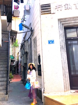 「CHARLES & KEITH（チャールズ & キース）のアイテム（アクセサリー）」を使った、俊俊Nikkiさん（レディース・160cm）の春コーディネート