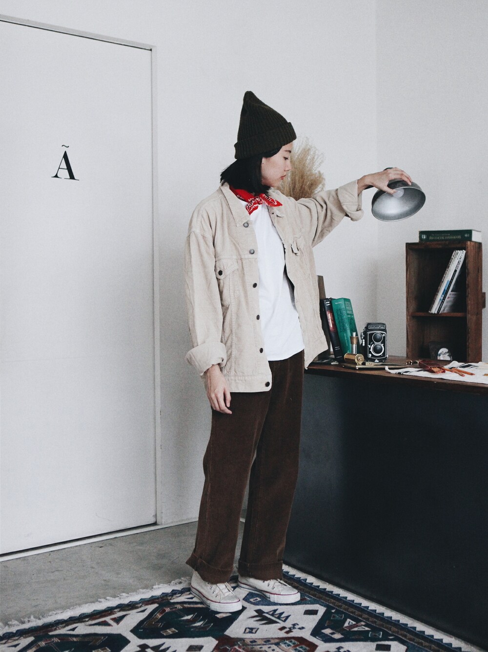 「古着、 ｖｉｎｔａｇｅ、new york hat、古着MIX」｜「A Room Model - Vintage 燈芯絨外套（その他アウター、ベージュ系）」を使った、AROOMMODELさん（レディース・165cm）の冬コーディネートの1枚目の写真