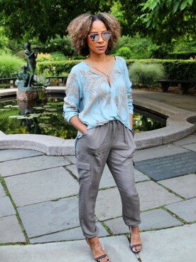 「TOBI（-）のアイテム」を使った、Mary-Andrée さん（レディース・157cm）の夏コーディネート