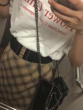 「GOGOSING（ゴゴシング）のアイテム（Tシャツ/カットソー）」を使った、nanaさん（レディース・166cm）の夏コーディネート