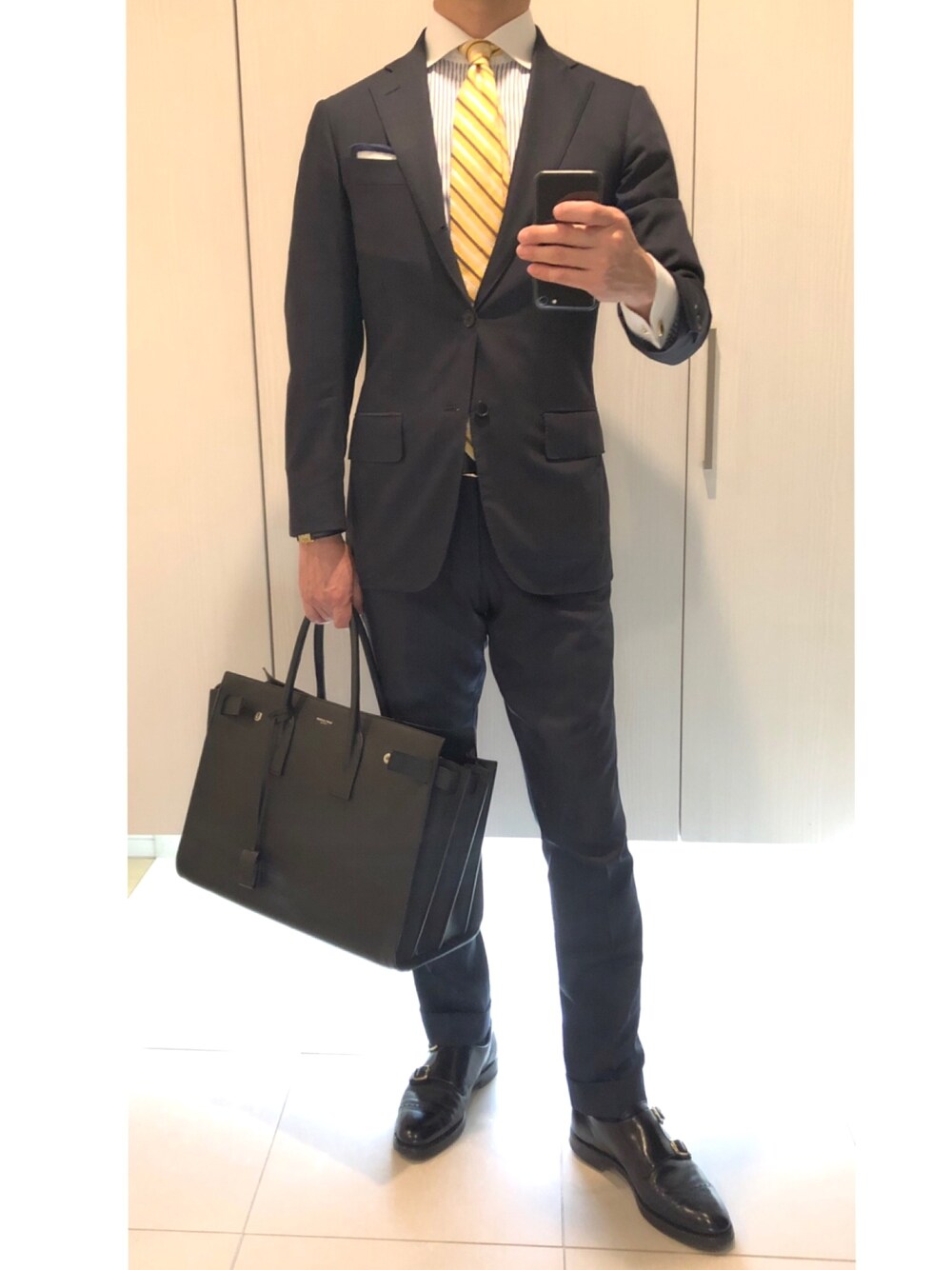 「スーツスタイル、ビジネススタイル、大人スタイル、大人コーデ、ビジネスコーデ」｜「Lloyd Footwearのアイテム（ドレスシューズ、ブラック系）」を使った、ボンジョルノさん（メンズ・168cm）の夏コーディネートの1枚目の写真