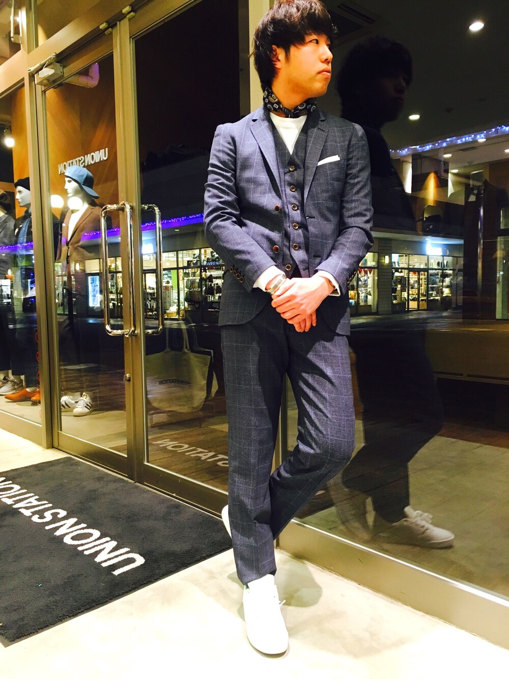 「MEN'S BIGIのアイテム（テーラードジャケット、ブルー系）」を使った、T.karasawaさん（メンズ・171cm）の冬コーディネートの1枚目の写真