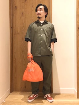 「アイテム（エコバッグ/サブバッグ、オレンジ系）」を使った、coen   いけださん（メンズ・168cm）の春コーディネート