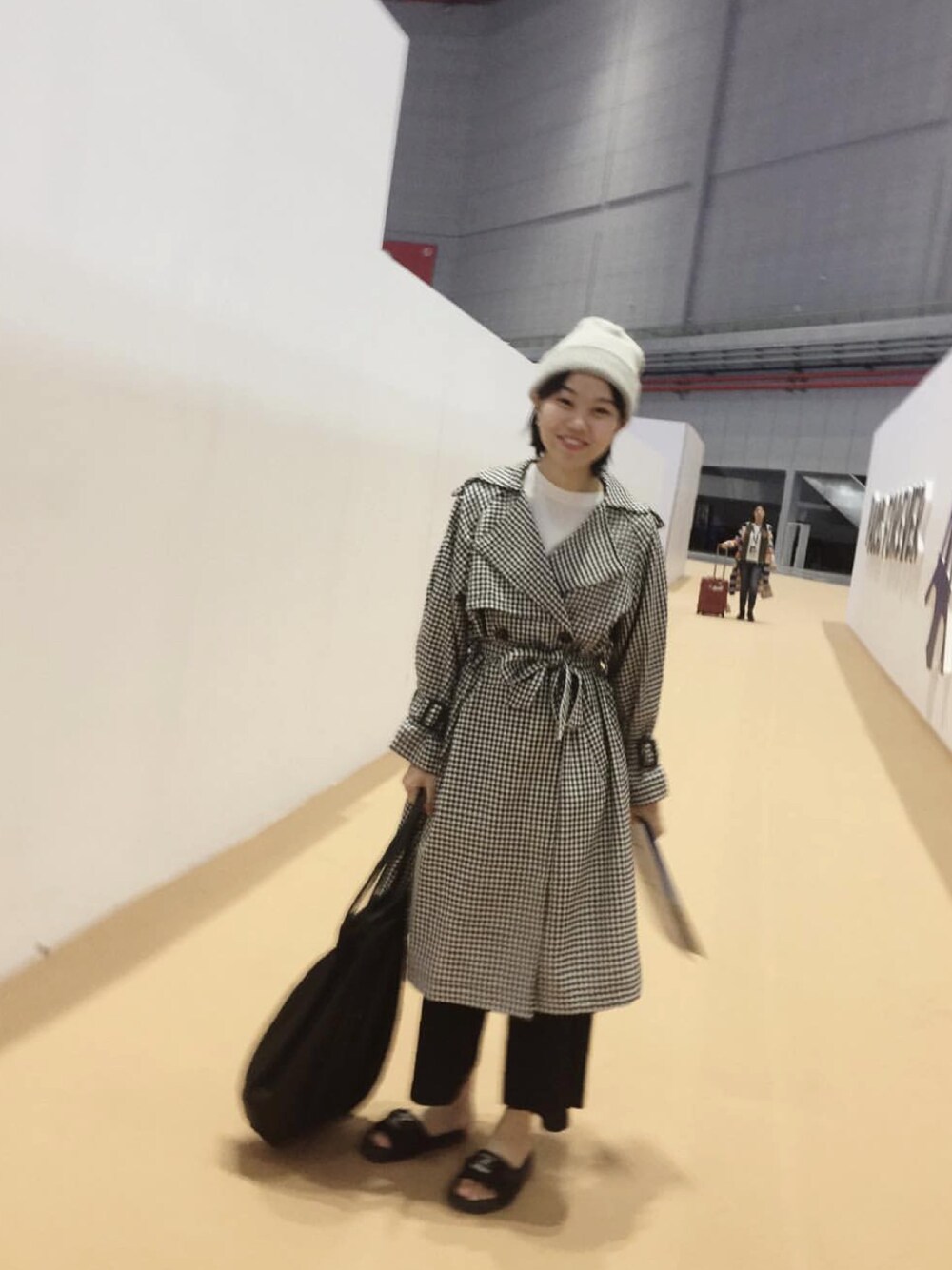 「秋天」｜「mukokのアイテム（トレンチコート、ホワイト系）」を使った、陸心沉さん（レディース・162cm）の秋コーディネートの1枚目の写真