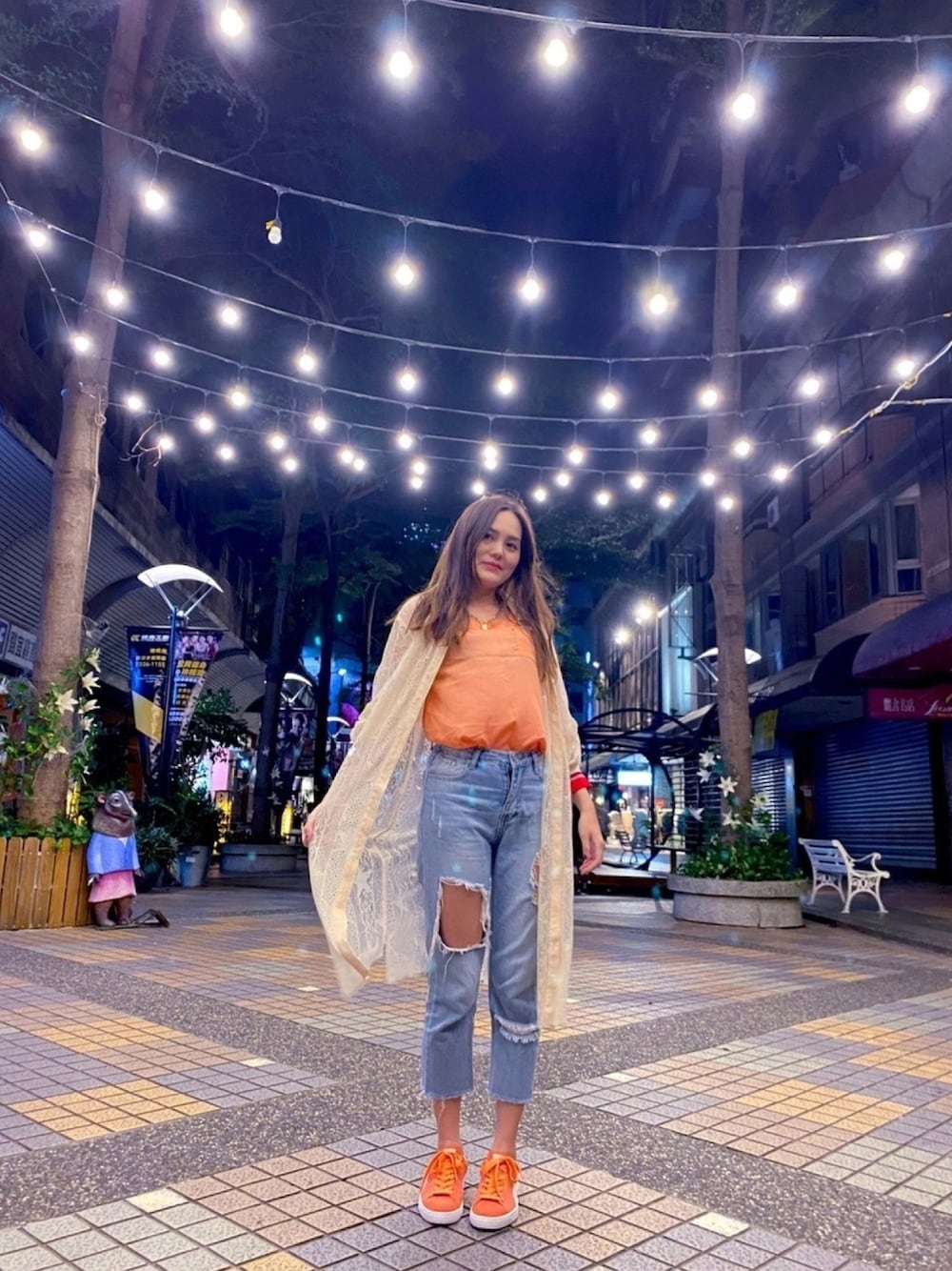 「autumn、Loved、orange、DanielWellington、PUMA」｜「PUMAのアイテム（スニーカー、オレンジ系）」を使った、Biffi Fu  🇹🇼さん（レディース・166cm）の秋コーディネートの1枚目の写真