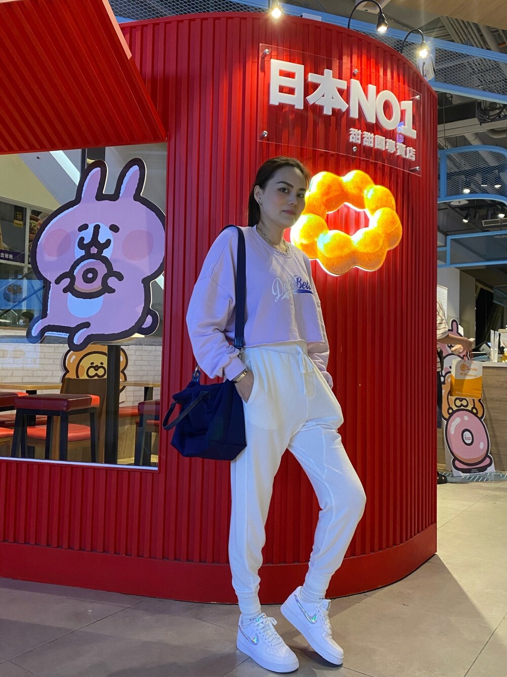 「NIKE、TOMMY HILFIGER、LONGCHAMP、SHEIN、ootd、Photoshoot、airforce1」｜「Cotton On Bodyのアイテム（スウェットパンツ、ホワイト系）」を使った、Biffi Fu  🇹🇼さん（レディース・166cm）の春コーディネートの1枚目の写真