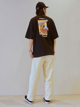 「JUNRED（ジュンレッド）のポップアートプリントTEE（Tシャツ/カットソー、ブラック系）」を使った、SHUNSUKEさん（メンズ・184cm）の夏コーディネート