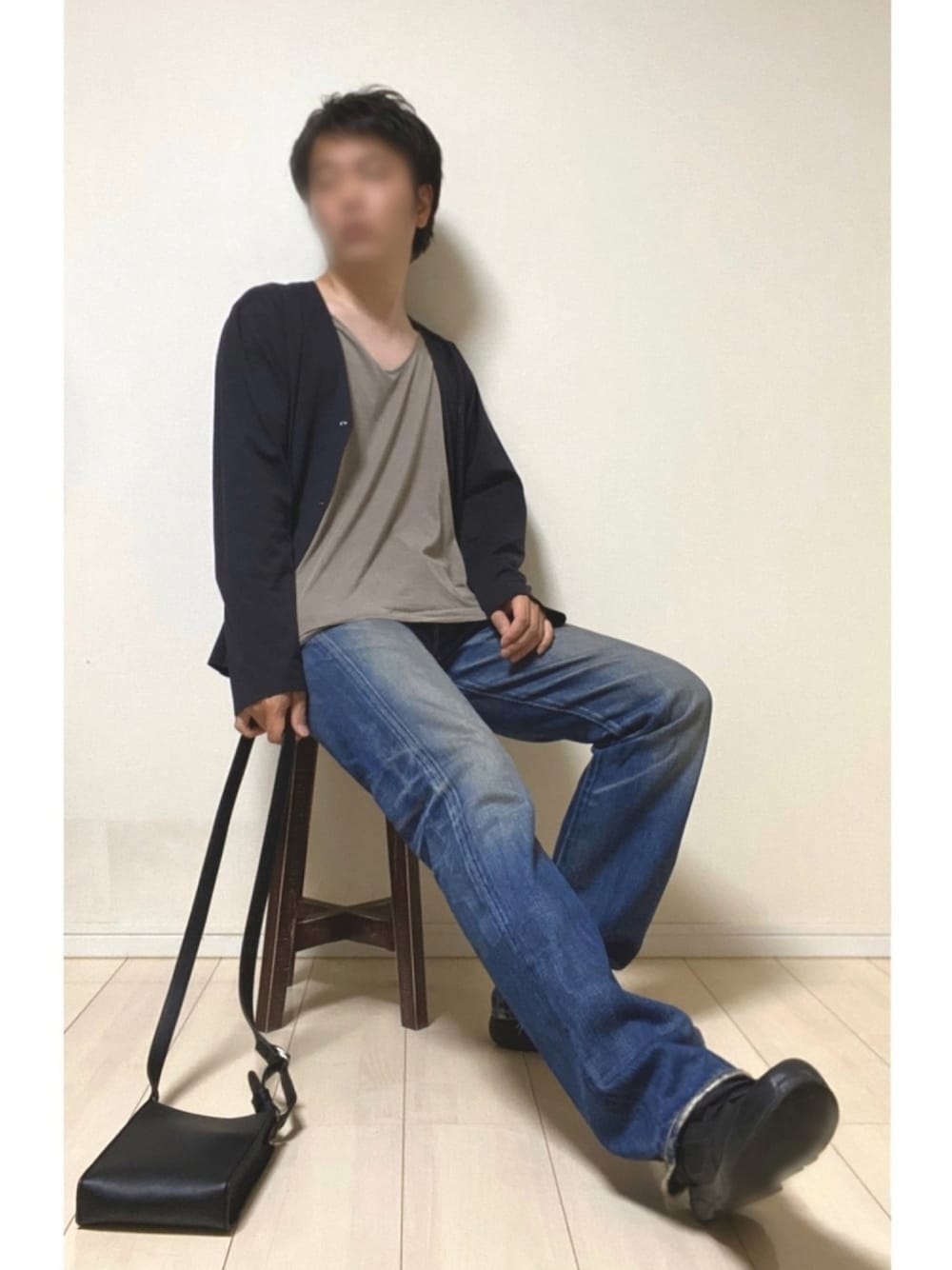 「カーディガン、無印良品、ARC'TERYX、THE NORTH FACE、アウトドアミックス、カジュアルコーデ、ゆるコーデ、Levis、部屋撮り、DEVICE(DEVICE)」｜「THE NORTH FACEのTHE NORTH FACE tech Lounge Cardigan テックラウンジ カーディガン NT11961（カーディガン/ボレロ、ブラック系）」を使った、スピさん（メンズ・175cm）の春コーディネートの1枚目の写真