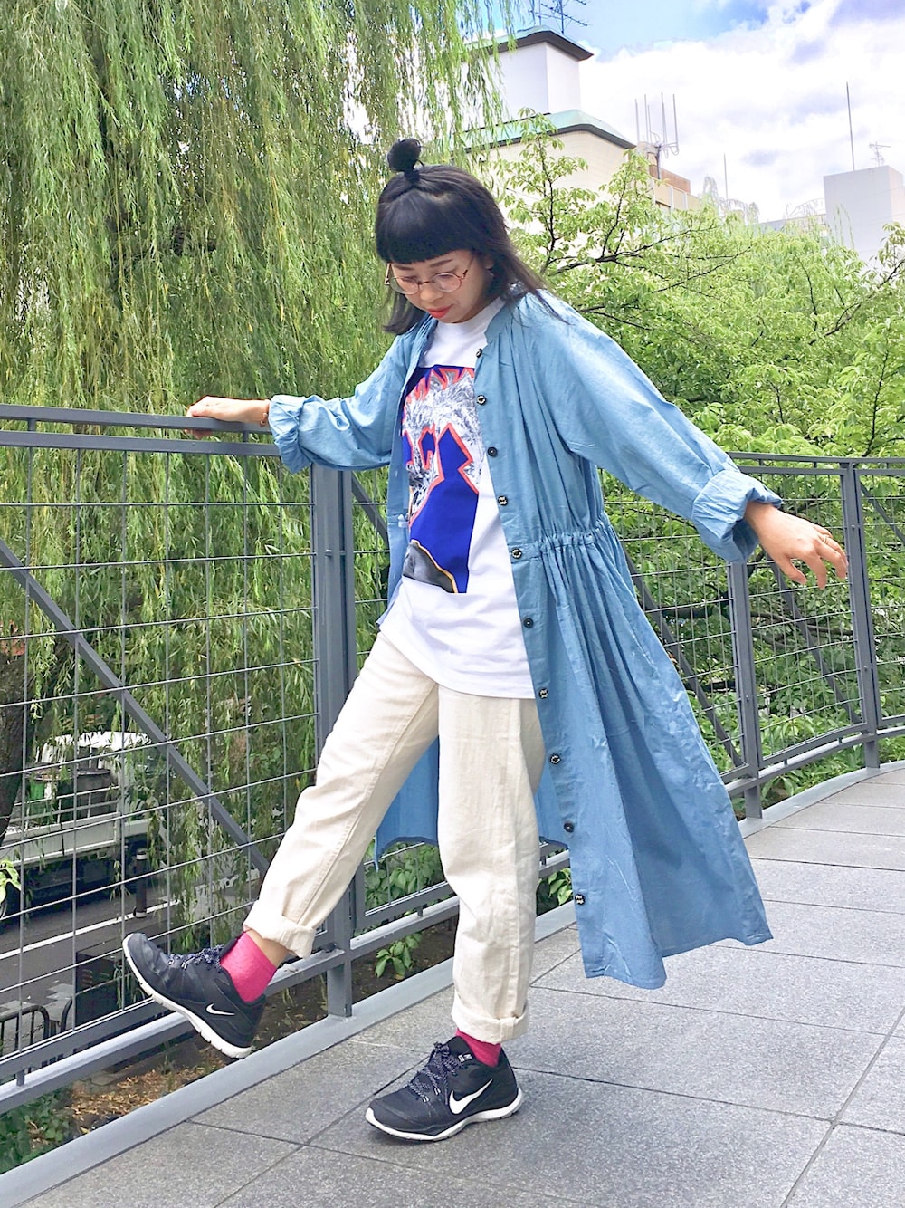 シャツワンピースを使った「ブルーグレー」の人気ファッション