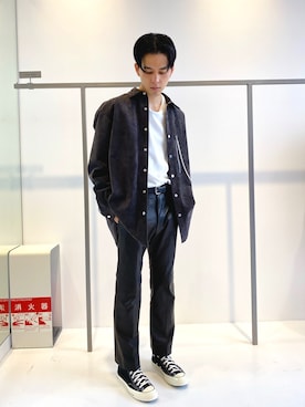 「soe（ソーイ）のアイテム（パンツ）」を使った、竹内 孜介さん（メンズ・172cm）の秋コーディネート