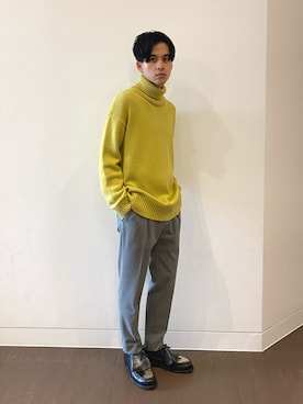 「STUDIOUS（ステュディオス）のアイテム（パンツ）」を使った、竹内 孜介さん（メンズ・172cm）の秋コーディネート