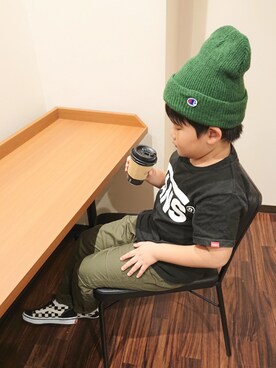 「アイテム（ポスター/アート、ゴールド系）」を使った、KODAIさん（キッズ・110cm）の秋コーディネート